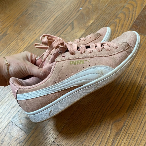 Puma Soft Foam Pink Tennis Shoes - Picture 2 of 6